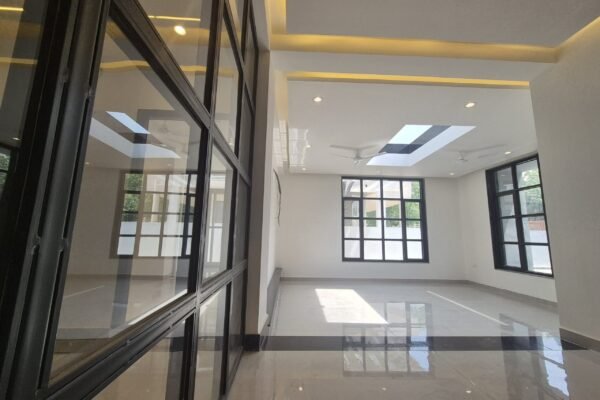 whatsapp-image-2025-04-13-at-14.40.34-Awv4MoQJj3TOeO4g